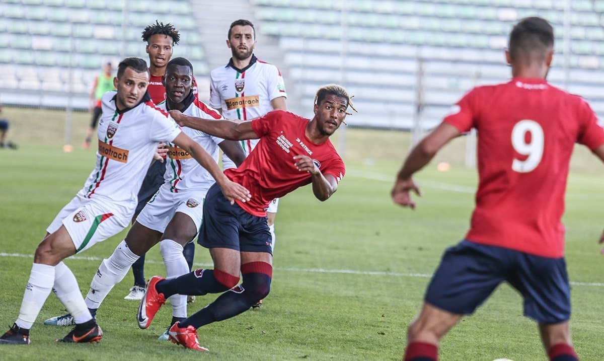 Le Clermont Foot, facile contre Châteauroux (3-0).